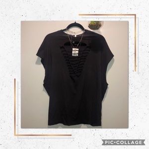 ✨2/$30✨ BOXY DISTRESSED BLACK TEE✨